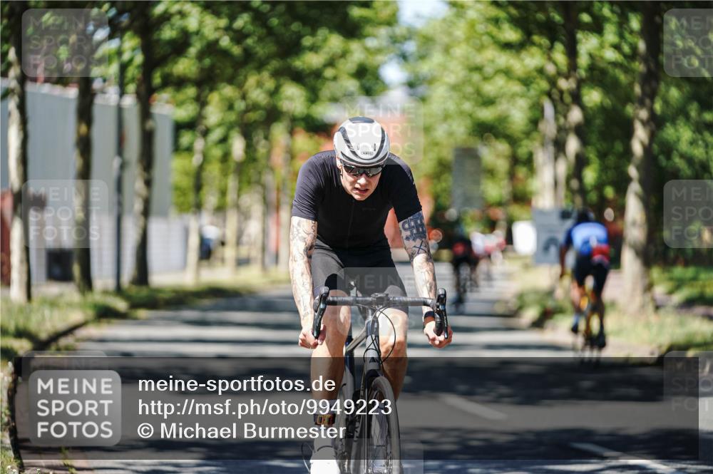 09.08.2026 - GEWOBA Citytriathlon Bremen Michael Burmester http://msf.ph/oto/9949223 09.08.2026 12:46:49 Radfahren 112, 579, 591, 616, 650, 652, 692 meine-sportfotos.de