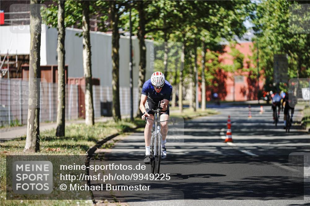 09.08.2026 - GEWOBA Citytriathlon Bremen Michael Burmester http://msf.ph/oto/9949225 09.08.2026 12:46:59 Radfahren 112, 580, 591, 616, 692, 697 meine-sportfotos.de