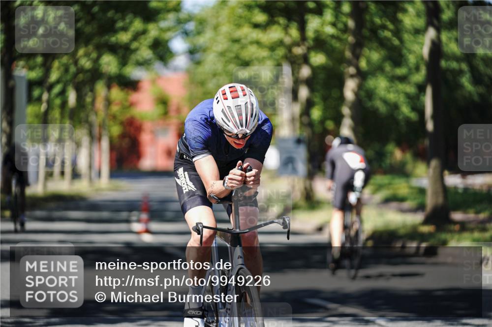 09.08.2026 - GEWOBA Citytriathlon Bremen Michael Burmester http://msf.ph/oto/9949226 09.08.2026 12:47:00 Radfahren 112, 580, 591, 616, 692, 697 meine-sportfotos.de