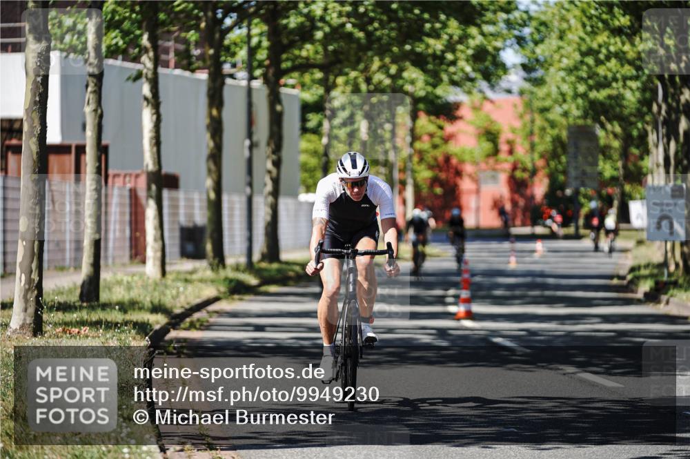 09.08.2026 - GEWOBA Citytriathlon Bremen Michael Burmester http://msf.ph/oto/9949230 09.08.2026 12:47:13 Radfahren 554, 646, 697, 825, 969 meine-sportfotos.de