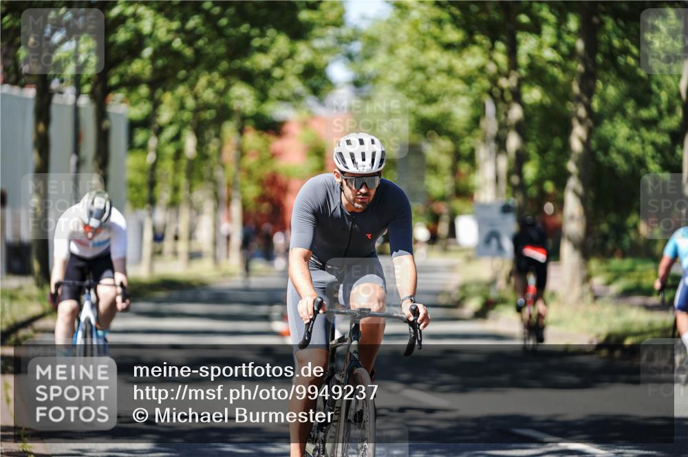 09.08.2026 - GEWOBA Citytriathlon Bremen Michael Burmester http://msf.ph/oto/9949237 09.08.2026 12:47:19 Radfahren 540, 554, 646, 721, 793, 825, 969 meine-sportfotos.de