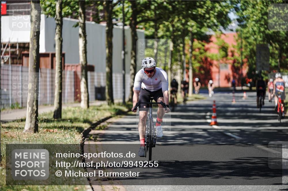 09.08.2026 - GEWOBA Citytriathlon Bremen Michael Burmester http://msf.ph/oto/9949255 09.08.2026 12:47:38 Radfahren 540, 593, 619, 642, 662, 719, 735, 747 meine-sportfotos.de