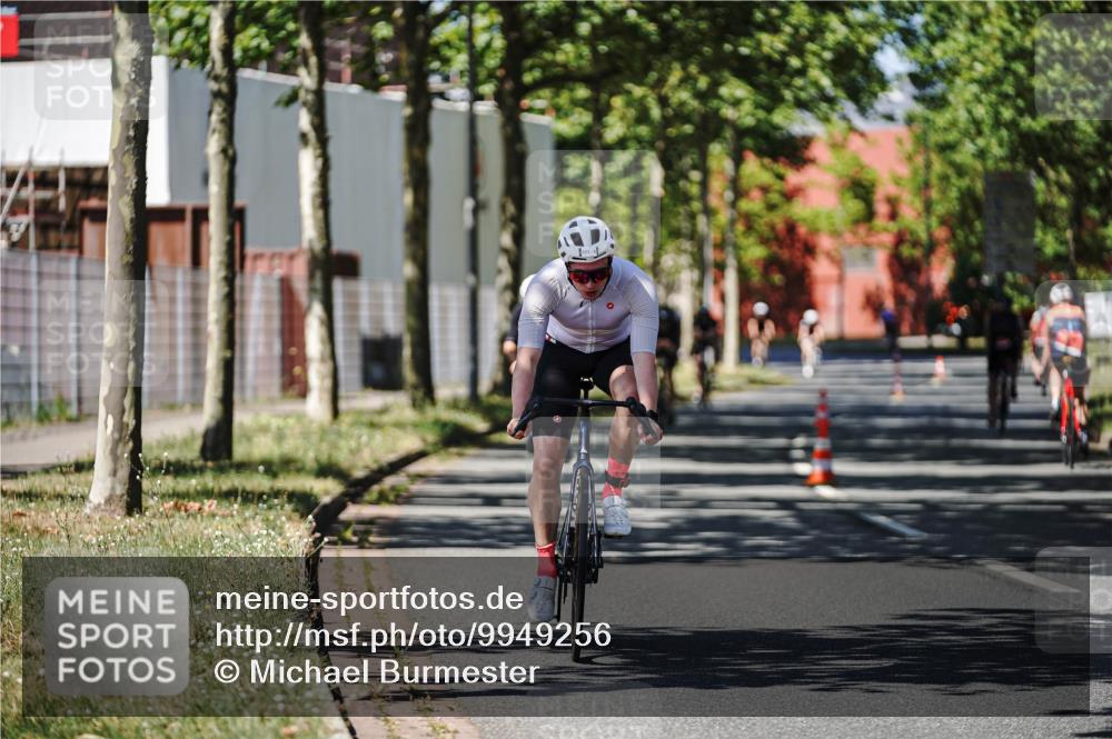 09.08.2026 - GEWOBA Citytriathlon Bremen Michael Burmester http://msf.ph/oto/9949256 09.08.2026 12:47:38 Radfahren 540, 593, 619, 642, 662, 719, 735, 747 meine-sportfotos.de