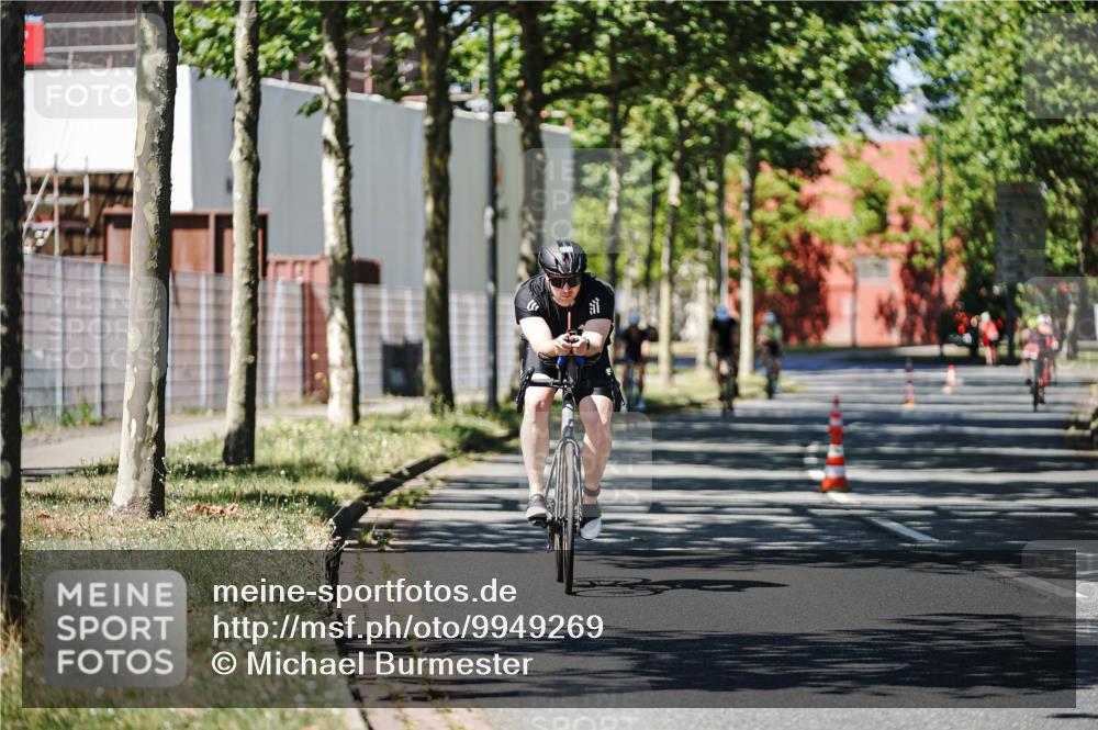 09.08.2026 - GEWOBA Citytriathlon Bremen Michael Burmester http://msf.ph/oto/9949269 09.08.2026 12:47:44 Radfahren 593, 618, 642, 719, 735, 904 meine-sportfotos.de