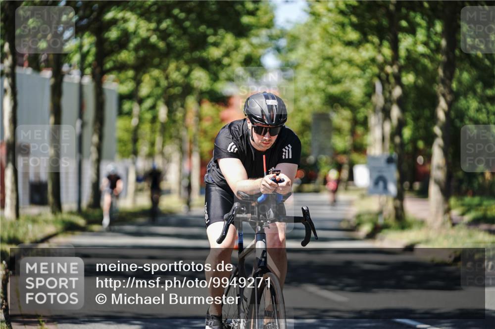 09.08.2026 - GEWOBA Citytriathlon Bremen Michael Burmester http://msf.ph/oto/9949271 09.08.2026 12:47:45 Radfahren 593, 618, 642, 719, 735, 904 meine-sportfotos.de