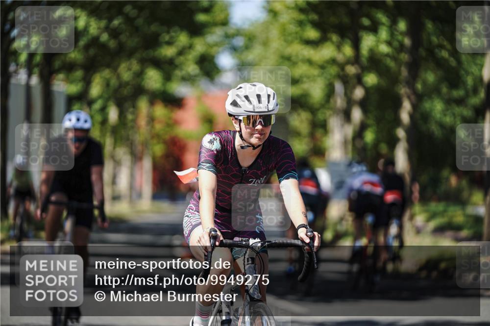 09.08.2026 - GEWOBA Citytriathlon Bremen Michael Burmester http://msf.ph/oto/9949275 09.08.2026 12:47:50 Radfahren 593, 618, 642, 719, 735, 904, 1103 meine-sportfotos.de