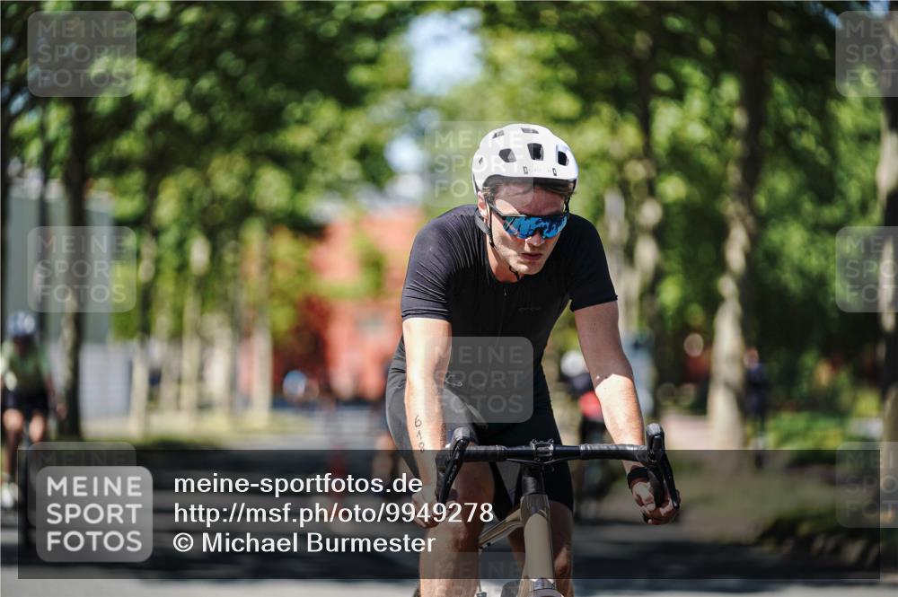 09.08.2026 - GEWOBA Citytriathlon Bremen Michael Burmester http://msf.ph/oto/9949278 09.08.2026 12:47:51 Radfahren 593, 618, 642, 719, 735, 904, 1103 meine-sportfotos.de