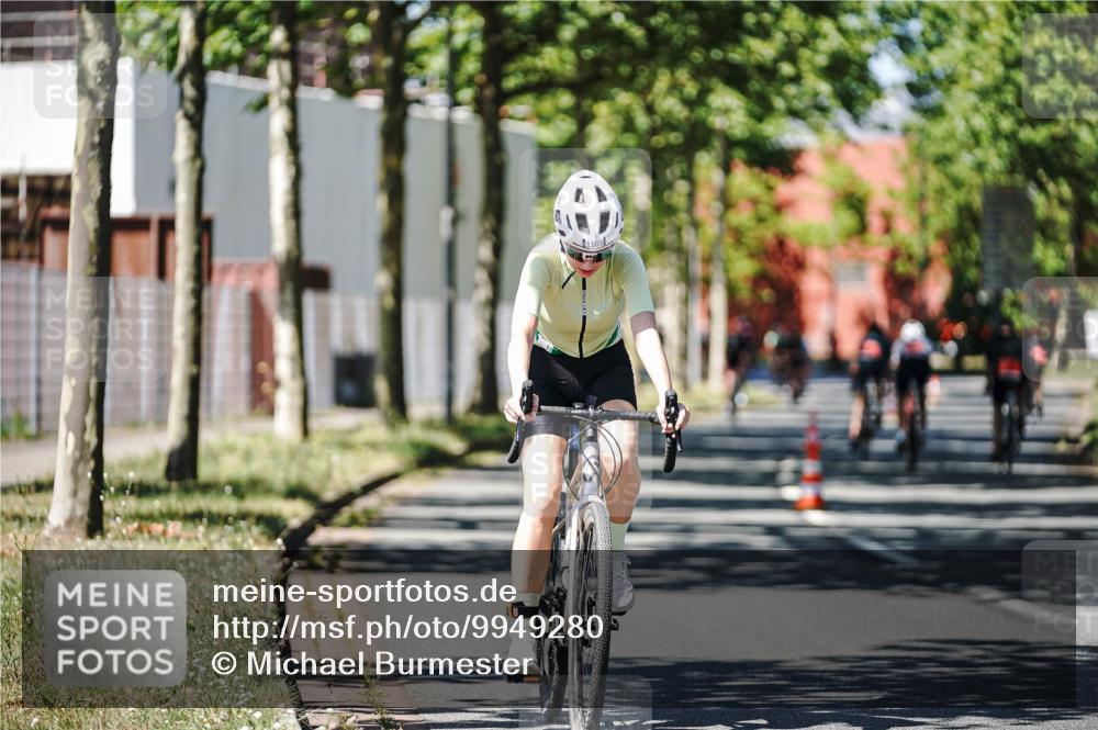 09.08.2026 - GEWOBA Citytriathlon Bremen Michael Burmester http://msf.ph/oto/9949280 09.08.2026 12:47:53 Radfahren 618, 642, 719, 735, 904, 1103 meine-sportfotos.de