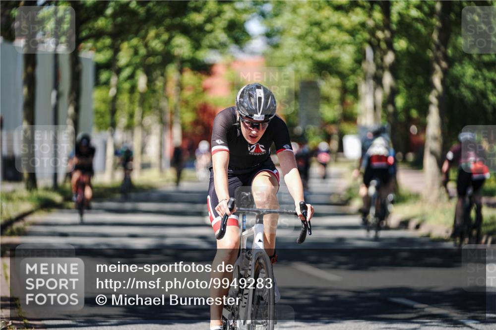 09.08.2026 - GEWOBA Citytriathlon Bremen Michael Burmester http://msf.ph/oto/9949283 09.08.2026 12:47:59 Radfahren 618, 683, 688, 811, 883, 904, 1103, 1116 meine-sportfotos.de