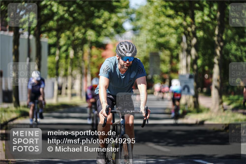09.08.2026 - GEWOBA Citytriathlon Bremen Michael Burmester http://msf.ph/oto/9949295 09.08.2026 12:48:07 Radfahren 547, 563, 683, 688, 811, 883, 955, 1103, 1116 meine-sportfotos.de