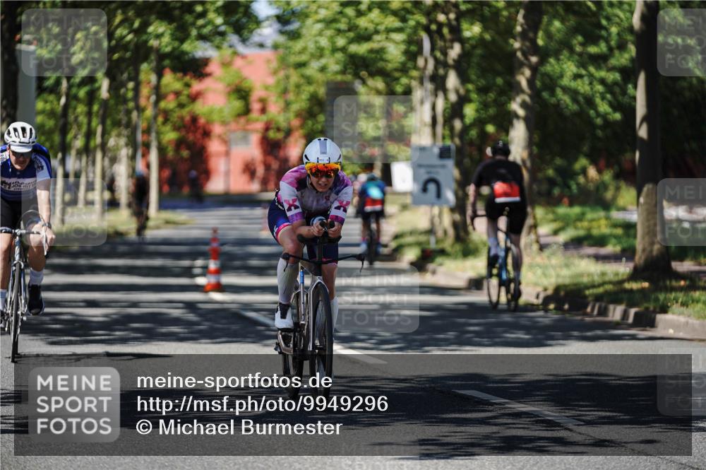 09.08.2026 - GEWOBA Citytriathlon Bremen Michael Burmester http://msf.ph/oto/9949296 09.08.2026 12:48:07 Radfahren 547, 563, 683, 688, 811, 883, 955, 1103, 1116 meine-sportfotos.de