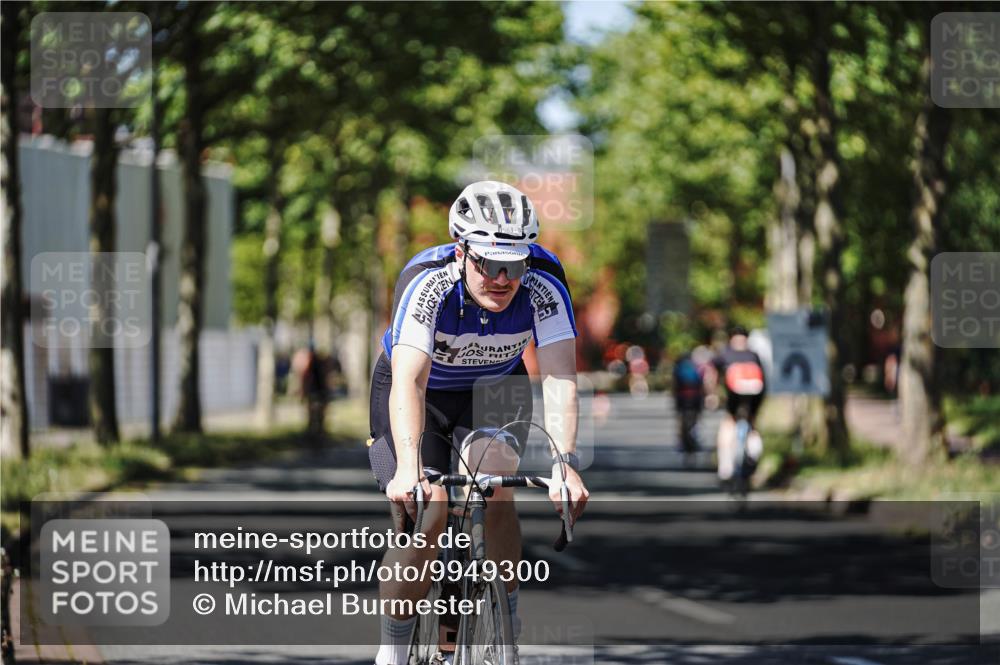 09.08.2026 - GEWOBA Citytriathlon Bremen Michael Burmester http://msf.ph/oto/9949300 09.08.2026 12:48:09 Radfahren 547, 563, 683, 688, 811, 883, 955, 1103, 1116 meine-sportfotos.de