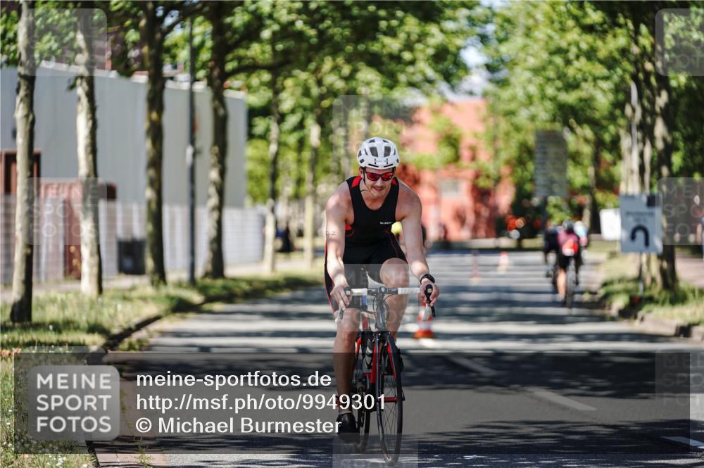 09.08.2026 - GEWOBA Citytriathlon Bremen Michael Burmester http://msf.ph/oto/9949301 09.08.2026 12:48:14 Radfahren 547, 563, 605, 677, 683, 688, 811, 883, 955, 1116 meine-sportfotos.de