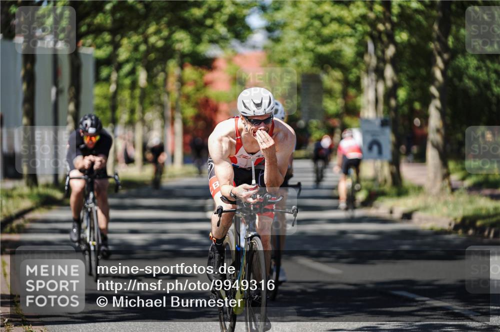 09.08.2026 - GEWOBA Citytriathlon Bremen Michael Burmester http://msf.ph/oto/9949316 09.08.2026 12:48:31 Radfahren 561, 605, 613, 645, 677, 769, 795, 822 meine-sportfotos.de