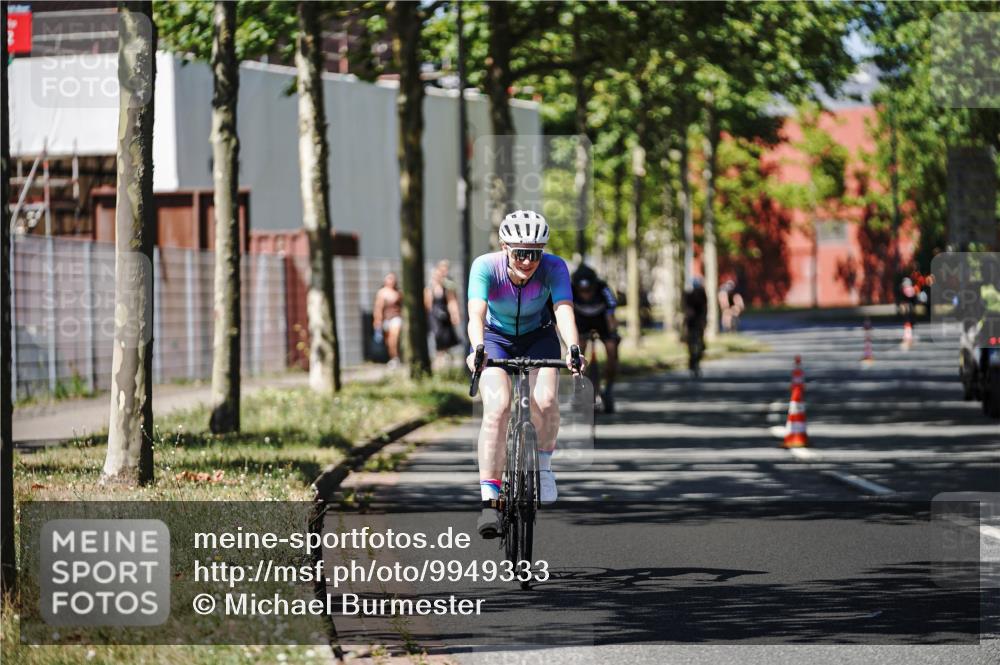 09.08.2026 - GEWOBA Citytriathlon Bremen Michael Burmester http://msf.ph/oto/9949333 09.08.2026 12:48:50 Radfahren 544, 592, 641, 685, 824, 882, 959, 1149 meine-sportfotos.de