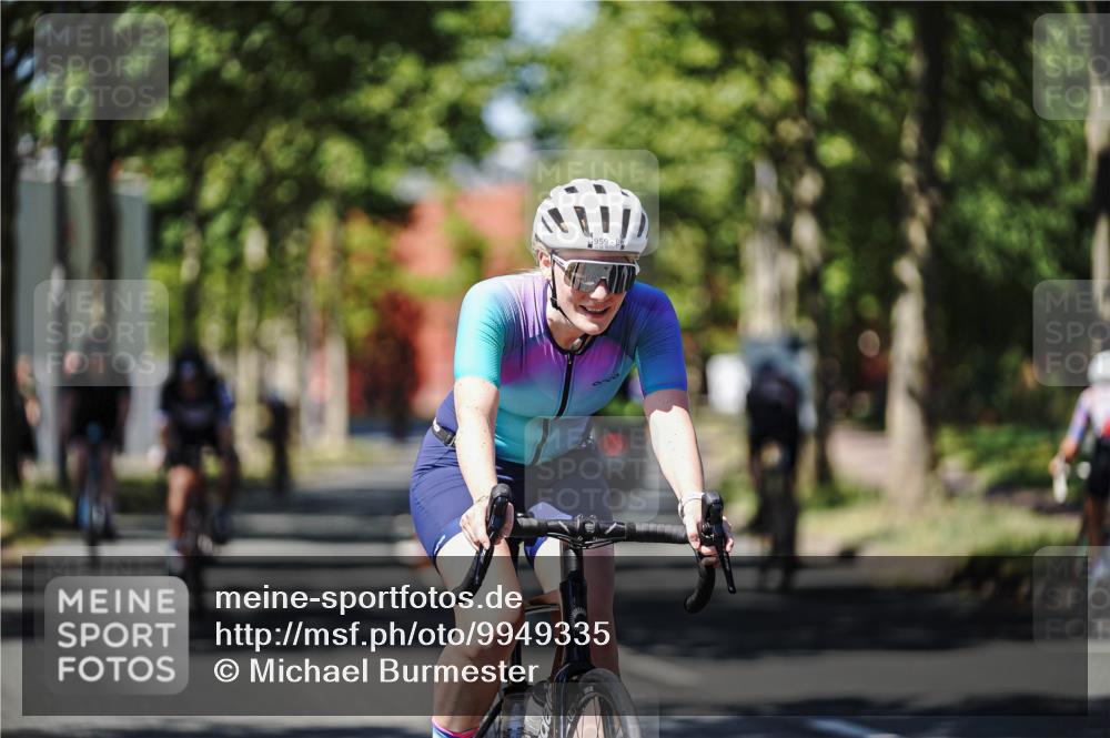 09.08.2026 - GEWOBA Citytriathlon Bremen Michael Burmester http://msf.ph/oto/9949335 09.08.2026 12:48:51 Radfahren 544, 592, 641, 685, 824, 882, 959, 1149 meine-sportfotos.de