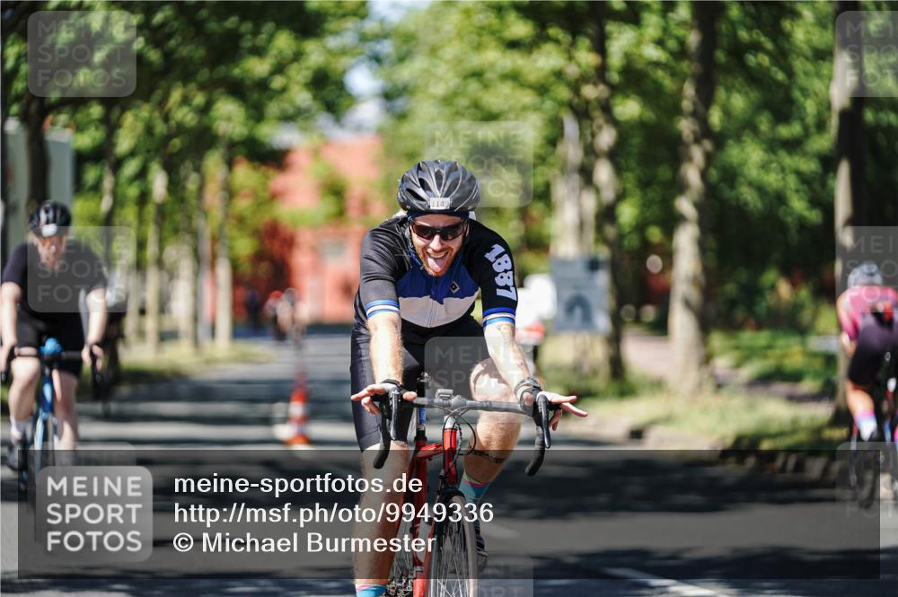 09.08.2026 - GEWOBA Citytriathlon Bremen Michael Burmester http://msf.ph/oto/9949336 09.08.2026 12:48:53 Radfahren 592, 641, 685, 824, 882, 959, 1141, 1149 meine-sportfotos.de