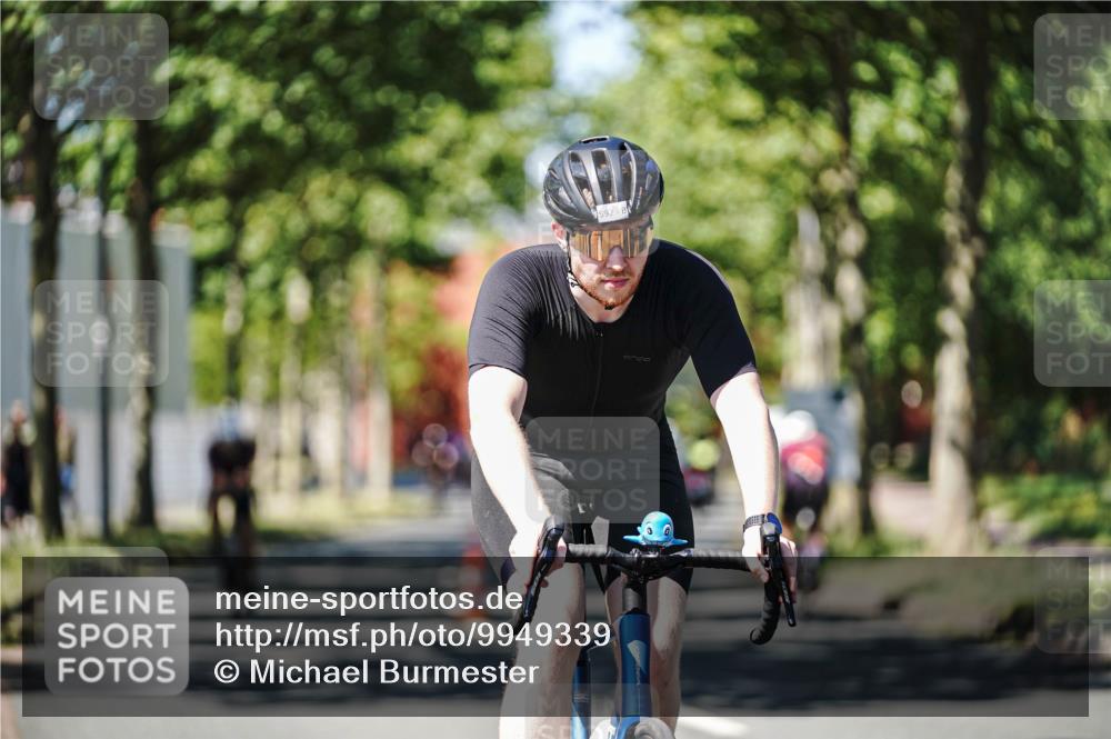 09.08.2026 - GEWOBA Citytriathlon Bremen Michael Burmester http://msf.ph/oto/9949339 09.08.2026 12:48:54 Radfahren 592, 641, 685, 824, 882, 959, 1141, 1149 meine-sportfotos.de