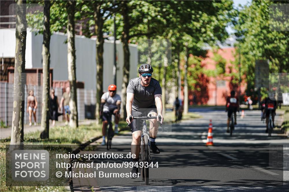 09.08.2026 - GEWOBA Citytriathlon Bremen Michael Burmester http://msf.ph/oto/9949344 09.08.2026 12:49:03 Radfahren 592, 641, 647, 724, 905, 1141, 1149 meine-sportfotos.de