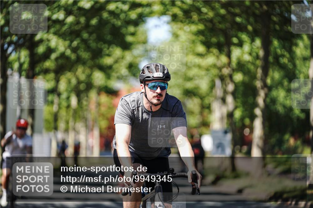 09.08.2026 - GEWOBA Citytriathlon Bremen Michael Burmester http://msf.ph/oto/9949345 09.08.2026 12:49:04 Radfahren 592, 641, 647, 724, 905, 1141, 1149 meine-sportfotos.de