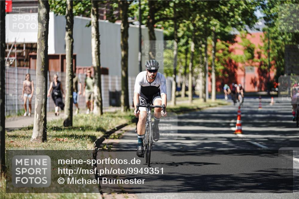 09.08.2026 - GEWOBA Citytriathlon Bremen Michael Burmester http://msf.ph/oto/9949351 09.08.2026 12:49:08 Radfahren 647, 724, 905, 1141 meine-sportfotos.de
