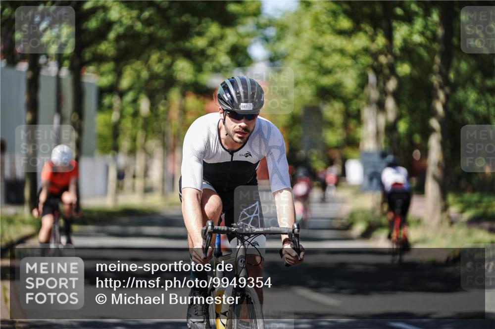09.08.2026 - GEWOBA Citytriathlon Bremen Michael Burmester http://msf.ph/oto/9949354 09.08.2026 12:49:10 Radfahren 647, 724, 765, 905, 999, 1141 meine-sportfotos.de