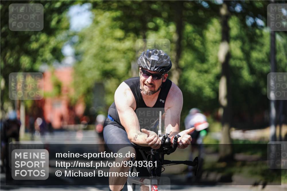 09.08.2026 - GEWOBA Citytriathlon Bremen Michael Burmester http://msf.ph/oto/9949361 09.08.2026 12:49:17 Radfahren 569, 647, 757, 765, 905, 999, 1160 meine-sportfotos.de