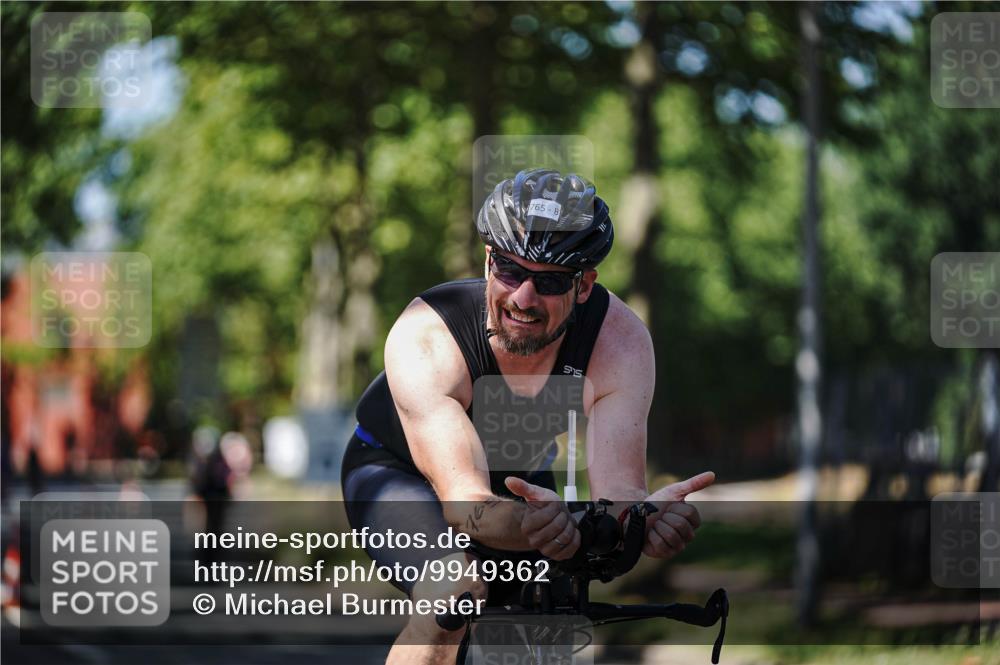 09.08.2026 - GEWOBA Citytriathlon Bremen Michael Burmester http://msf.ph/oto/9949362 09.08.2026 12:49:17 Radfahren 569, 647, 757, 765, 905, 999, 1160 meine-sportfotos.de