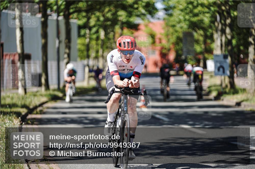 09.08.2026 - GEWOBA Citytriathlon Bremen Michael Burmester http://msf.ph/oto/9949367 09.08.2026 12:49:21 Radfahren 569, 583, 647, 757, 765, 999, 1160 meine-sportfotos.de
