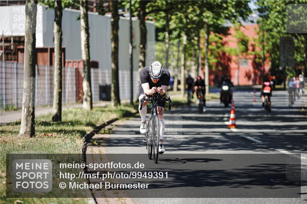 09.08.2026 - GEWOBA Citytriathlon Bremen Michael Burmester http://msf.ph/oto/9949391 09.08.2026 12:49:40 Radfahren 680, 710, 803, 852, 874, 924, 963, 983, 1150 meine-sportfotos.de