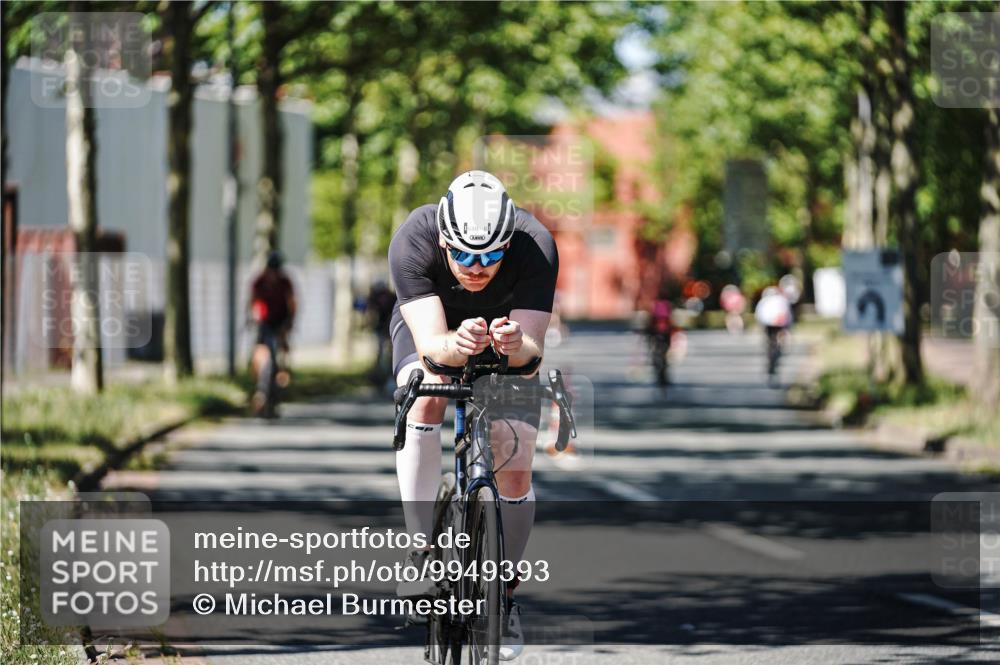 09.08.2026 - GEWOBA Citytriathlon Bremen Michael Burmester http://msf.ph/oto/9949393 09.08.2026 12:49:41 Radfahren 680, 710, 803, 852, 874, 924, 963, 983, 1150 meine-sportfotos.de