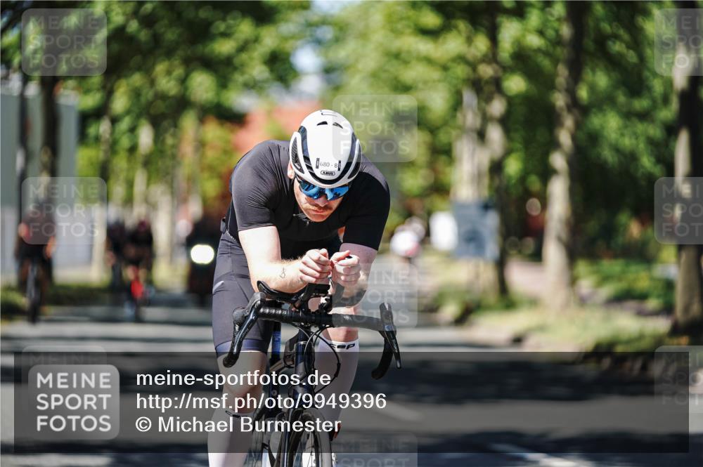 09.08.2026 - GEWOBA Citytriathlon Bremen Michael Burmester http://msf.ph/oto/9949396 09.08.2026 12:49:42 Radfahren 680, 710, 803, 852, 874, 924, 963, 983, 1150 meine-sportfotos.de