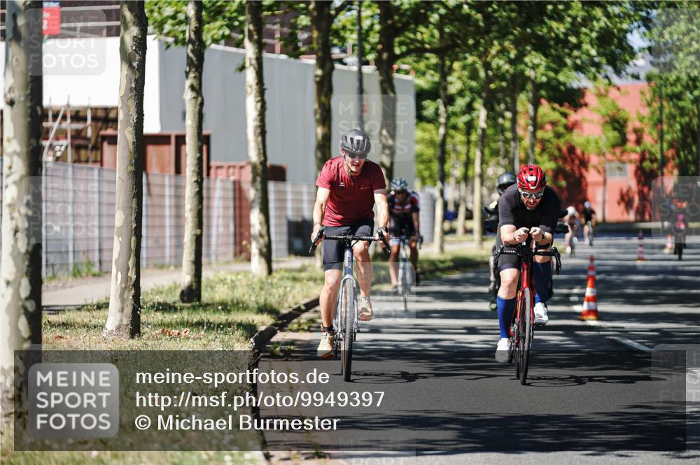 09.08.2026 - GEWOBA Citytriathlon Bremen Michael Burmester http://msf.ph/oto/9949397 09.08.2026 12:49:44 Radfahren 680, 710, 852, 874, 924, 946, 963, 983, 1150 meine-sportfotos.de