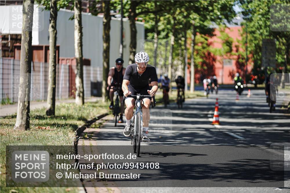 09.08.2026 - GEWOBA Citytriathlon Bremen Michael Burmester http://msf.ph/oto/9949408 09.08.2026 12:49:54 Radfahren 590, 773, 777, 852, 874, 946, 967, 1008, 1150 meine-sportfotos.de