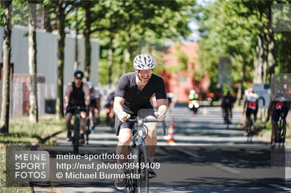 09.08.2026 - GEWOBA Citytriathlon Bremen Michael Burmester http://msf.ph/oto/9949409 09.08.2026 12:49:55 Radfahren 590, 773, 777, 784, 852, 874, 946, 967, 1008, 1150 meine-sportfotos.de