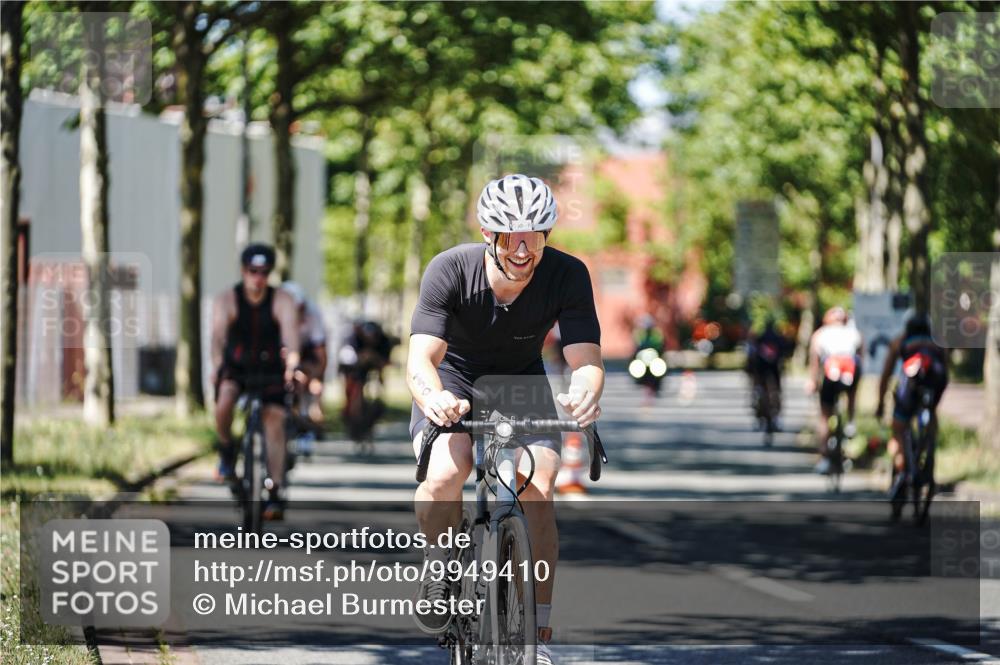 09.08.2026 - GEWOBA Citytriathlon Bremen Michael Burmester http://msf.ph/oto/9949410 09.08.2026 12:49:55 Radfahren 590, 773, 777, 784, 852, 874, 946, 967, 1008, 1150 meine-sportfotos.de
