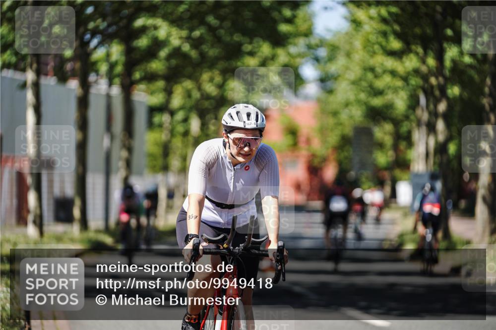 09.08.2026 - GEWOBA Citytriathlon Bremen Michael Burmester http://msf.ph/oto/9949418 09.08.2026 12:50:00 Radfahren 557, 590, 686, 773, 777, 784, 875, 946, 967, 1008 meine-sportfotos.de