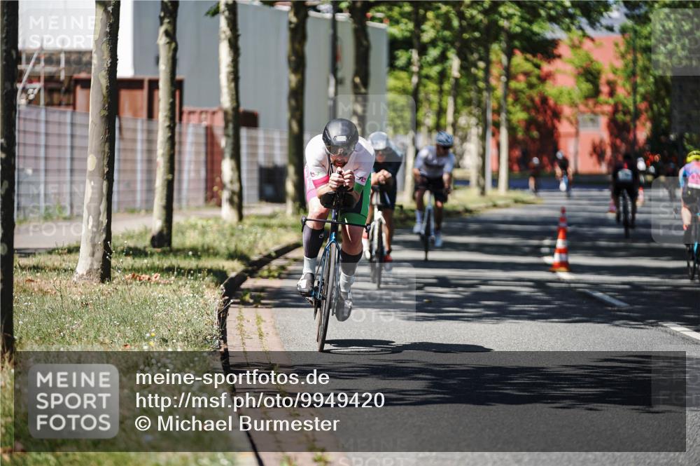 09.08.2026 - GEWOBA Citytriathlon Bremen Michael Burmester http://msf.ph/oto/9949420 09.08.2026 12:50:02 Radfahren 557, 590, 686, 773, 777, 784, 875, 946, 967, 1008 meine-sportfotos.de