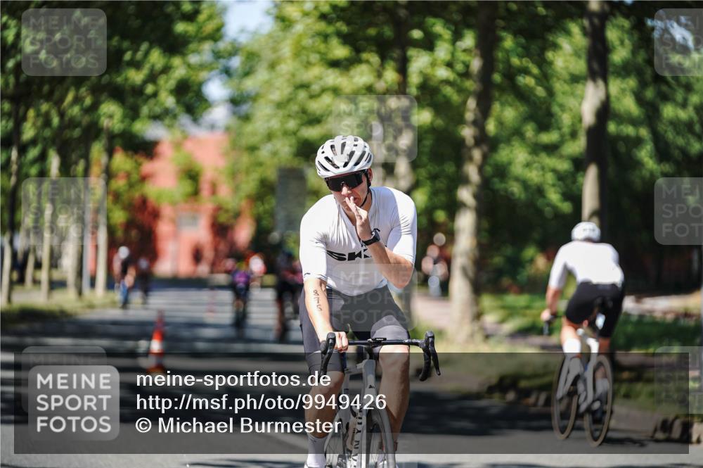 09.08.2026 - GEWOBA Citytriathlon Bremen Michael Burmester http://msf.ph/oto/9949426 09.08.2026 12:50:05 Radfahren 557, 590, 686, 773, 777, 784, 875, 947, 967, 1008 meine-sportfotos.de