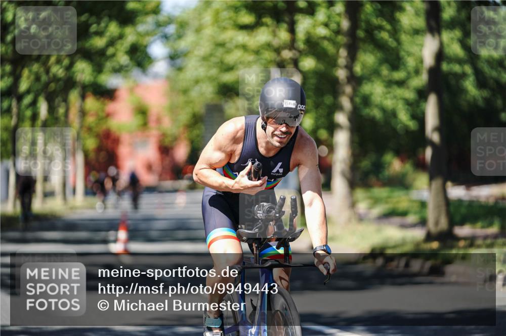 09.08.2026 - GEWOBA Citytriathlon Bremen Michael Burmester http://msf.ph/oto/9949443 09.08.2026 12:50:32 Radfahren 594, 648, 737, 794, 964, 993, 1158 meine-sportfotos.de