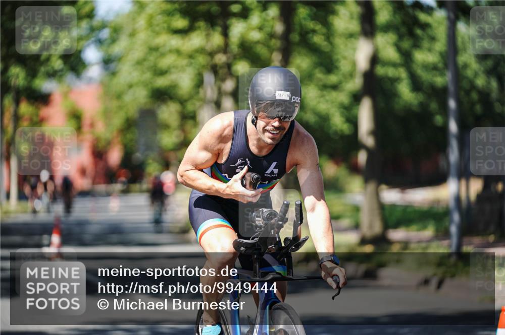 09.08.2026 - GEWOBA Citytriathlon Bremen Michael Burmester http://msf.ph/oto/9949444 09.08.2026 12:50:32 Radfahren 594, 648, 737, 794, 964, 993, 1158 meine-sportfotos.de
