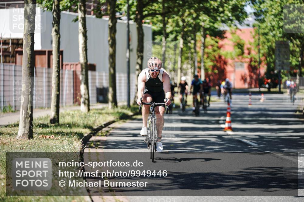 09.08.2026 - GEWOBA Citytriathlon Bremen Michael Burmester http://msf.ph/oto/9949446 09.08.2026 12:50:36 Radfahren 594, 648, 730, 737, 794, 993, 1137, 1158 meine-sportfotos.de