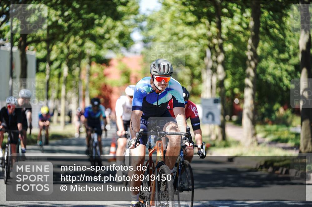 09.08.2026 - GEWOBA Citytriathlon Bremen Michael Burmester http://msf.ph/oto/9949450 09.08.2026 12:50:41 Radfahren 594, 648, 730, 737, 794, 799, 932, 993, 1016, 1137, 1139, 1158 meine-sportfotos.de