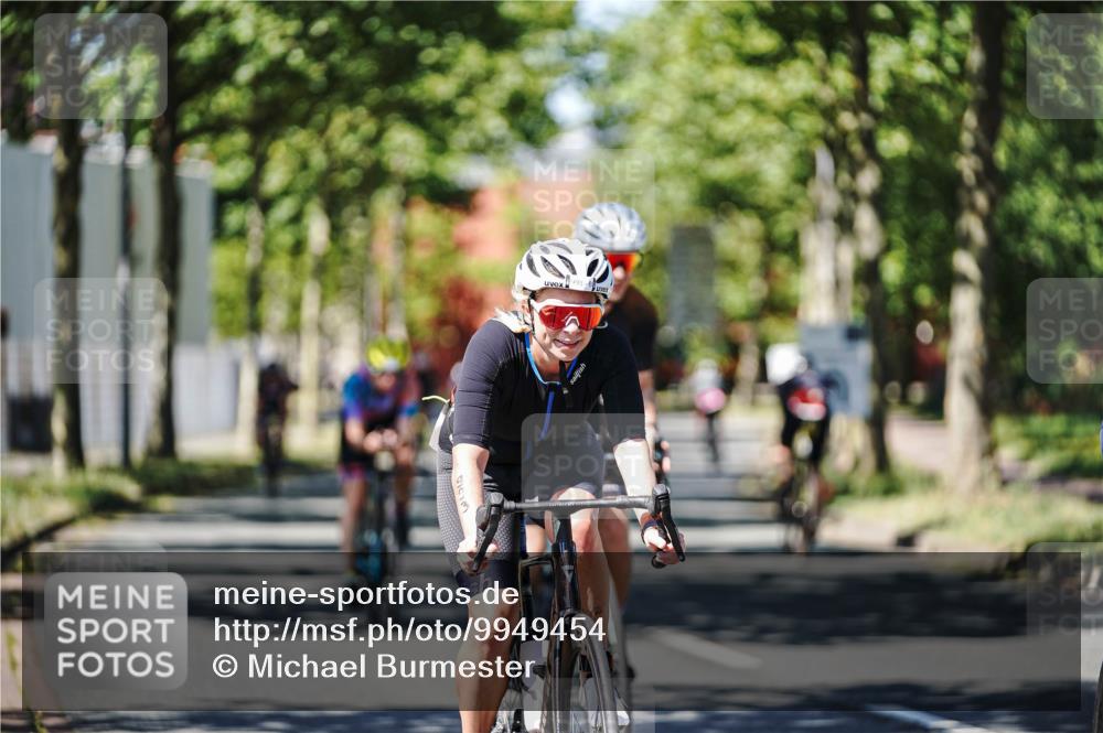 09.08.2026 - GEWOBA Citytriathlon Bremen Michael Burmester http://msf.ph/oto/9949454 09.08.2026 12:50:43 Radfahren 594, 648, 730, 737, 794, 799, 932, 993, 1016, 1137, 1139, 1158 meine-sportfotos.de