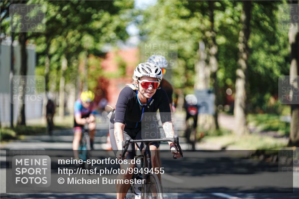 09.08.2026 - GEWOBA Citytriathlon Bremen Michael Burmester http://msf.ph/oto/9949455 09.08.2026 12:50:43 Radfahren 594, 648, 730, 737, 794, 799, 932, 993, 1016, 1137, 1139, 1158 meine-sportfotos.de