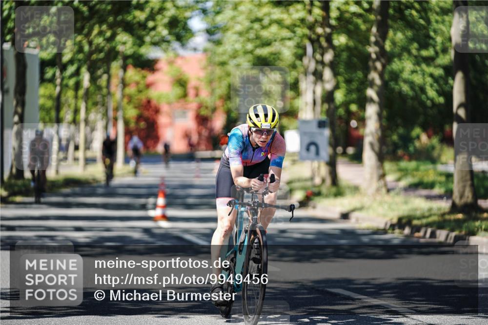 09.08.2026 - GEWOBA Citytriathlon Bremen Michael Burmester http://msf.ph/oto/9949456 09.08.2026 12:50:44 Radfahren 594, 648, 730, 737, 794, 799, 932, 993, 1016, 1137, 1139, 1158 meine-sportfotos.de