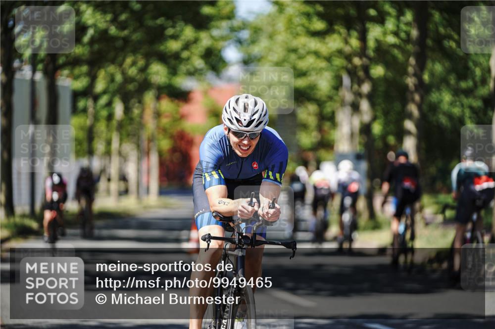 09.08.2026 - GEWOBA Citytriathlon Bremen Michael Burmester http://msf.ph/oto/9949465 09.08.2026 12:50:54 Radfahren 624, 730, 799, 808, 879, 932, 987, 1016, 1137, 1139 meine-sportfotos.de