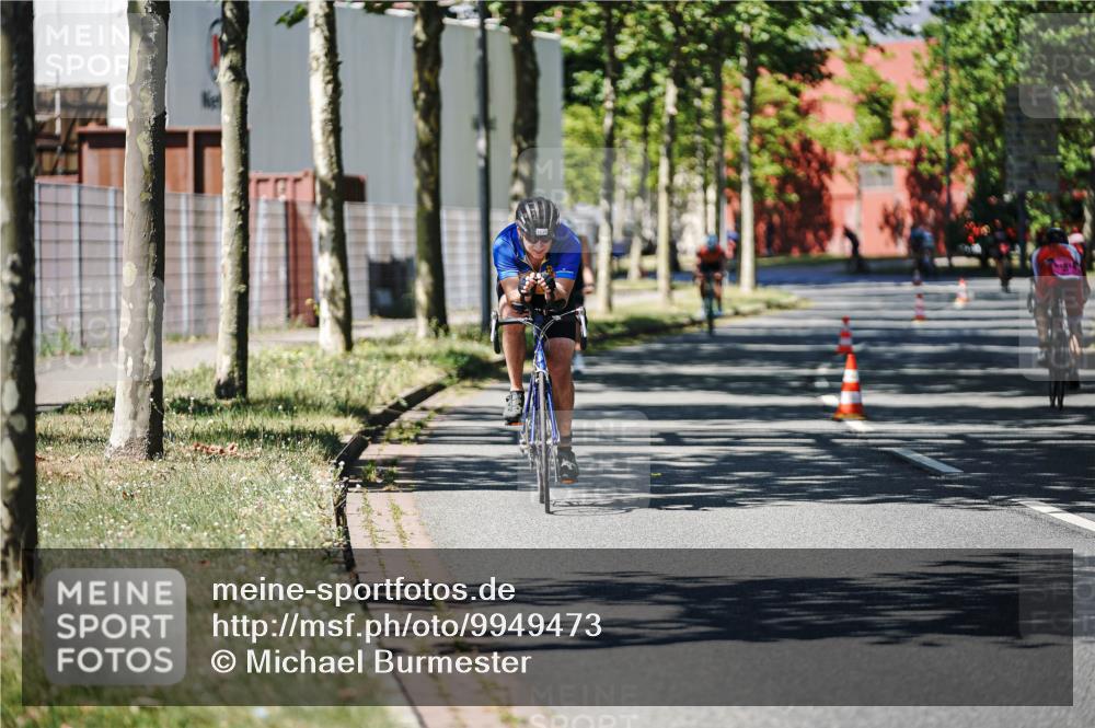 09.08.2026 - GEWOBA Citytriathlon Bremen Michael Burmester http://msf.ph/oto/9949473 09.08.2026 12:51:06 Radfahren 606, 624, 808, 884, 987, 1133 meine-sportfotos.de