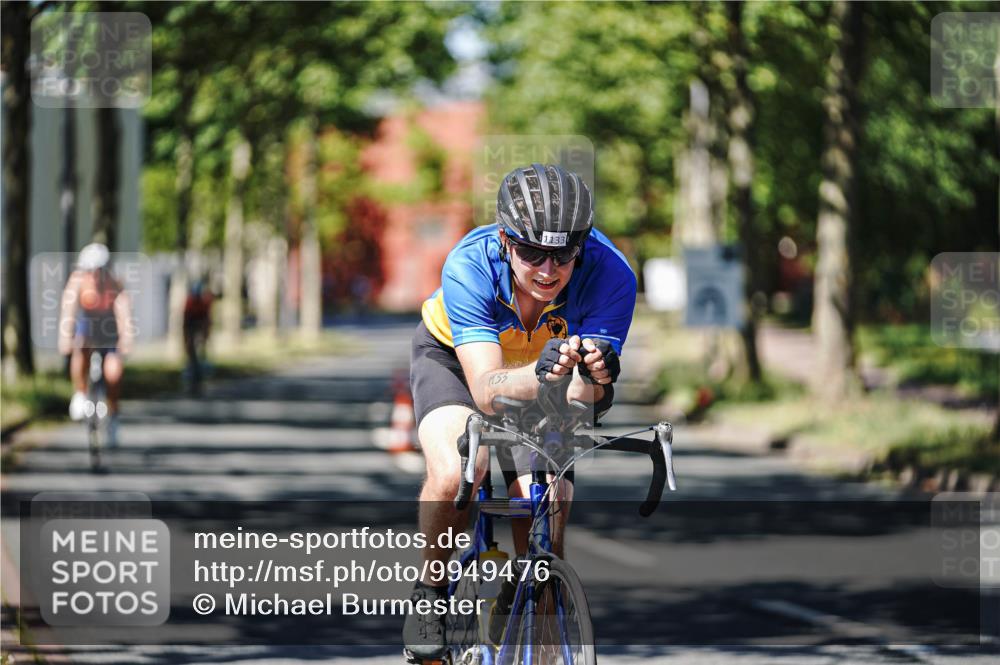 09.08.2026 - GEWOBA Citytriathlon Bremen Michael Burmester http://msf.ph/oto/9949476 09.08.2026 12:51:08 Radfahren 606, 808, 884, 987, 1133 meine-sportfotos.de