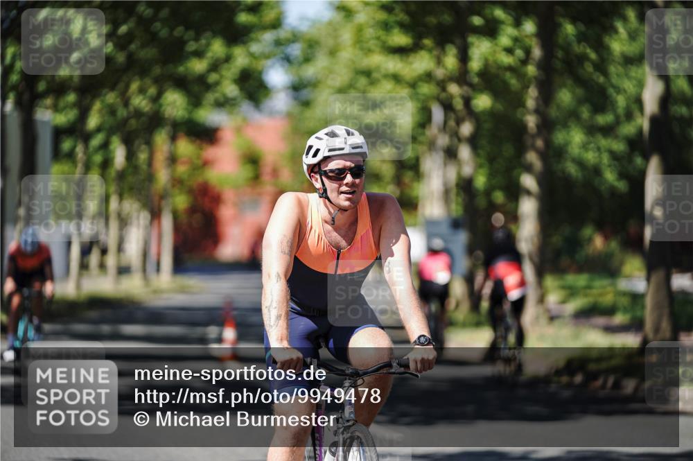 09.08.2026 - GEWOBA Citytriathlon Bremen Michael Burmester http://msf.ph/oto/9949478 09.08.2026 12:51:10 Radfahren 606, 808, 884, 1133 meine-sportfotos.de